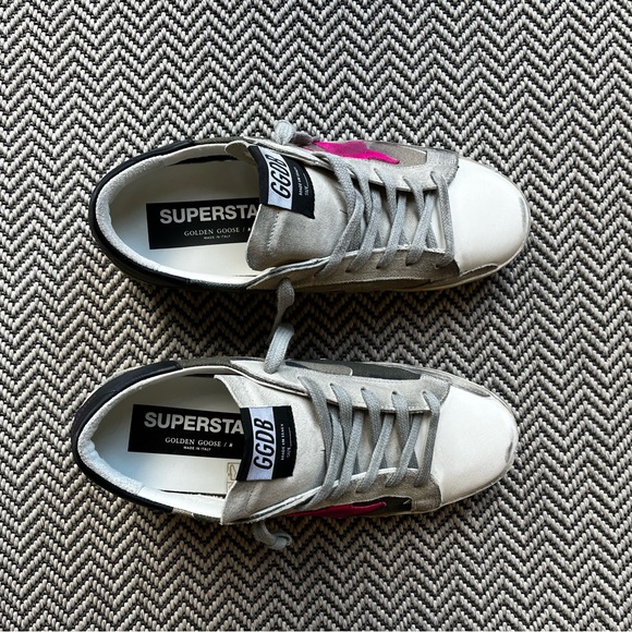 🌟LIKE NEW Golden Goose Deluxe Brand Superstar Sneakers🌟 - Picture 5 of 10